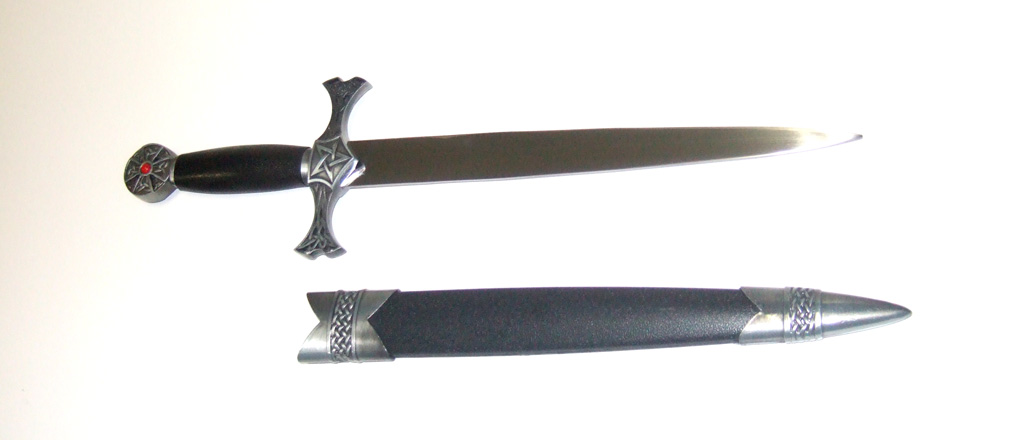 Celtic Dagger with Pentagram 2