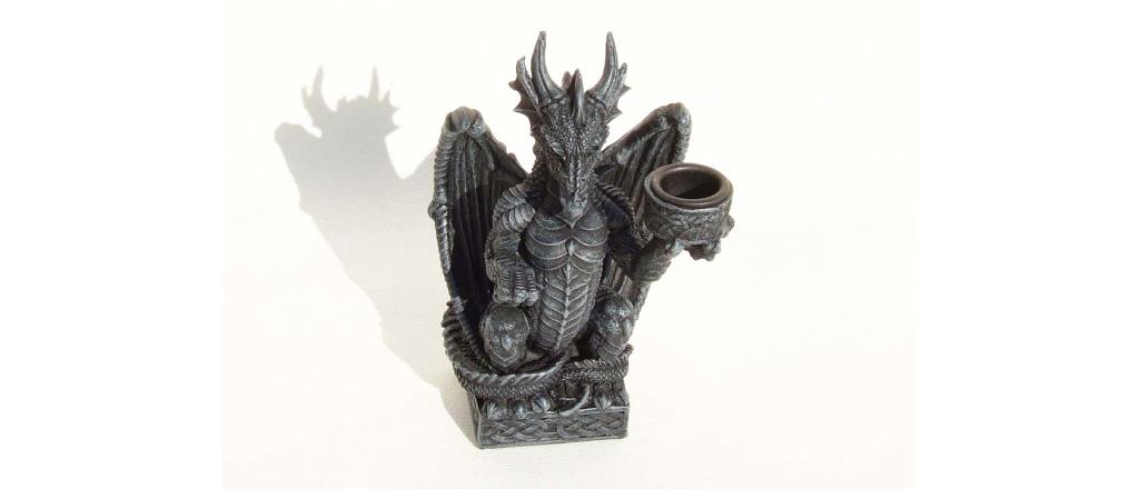Dragon candle holder 1